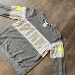 Pink crew neck sweatshirt with leopard detail